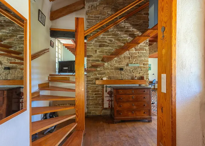 Jeamic By Interhome * Ле-Лаванду